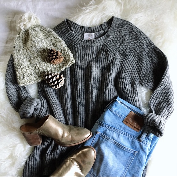 Sweaters - Cozy Grey Oversized Sweater